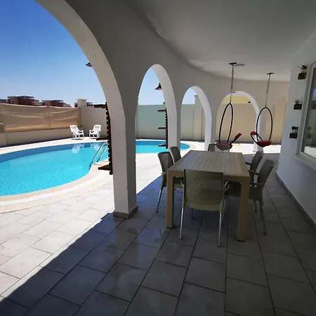 Red F30 Kirmizi,modern Tasarimli