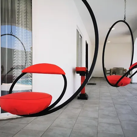 Villa Red F30 Kirmizi,modern Tasarimli Belek