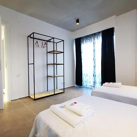 Red F30 Kirmizi,modern Tasarimli * Belek