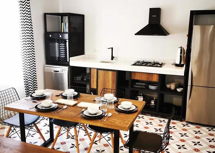 Villa Red F30 Kirmizi,modern Tasarimli