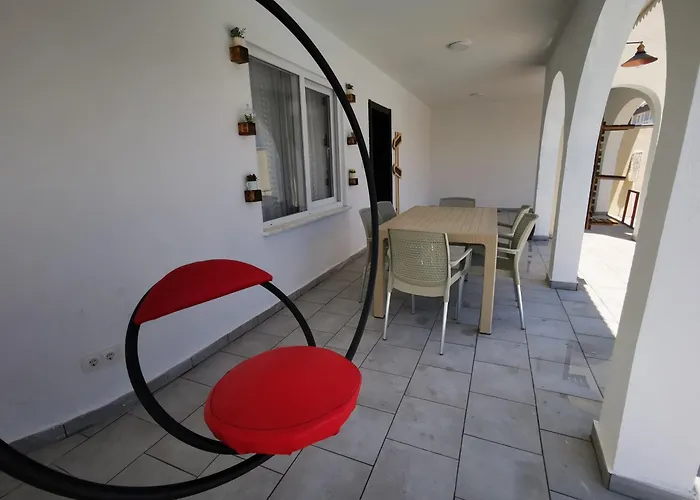Red F30 Kirmizi,modern Tasarimli * Belek